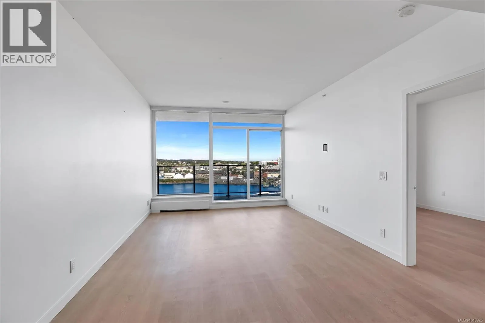 1208 363 Tyee Rd