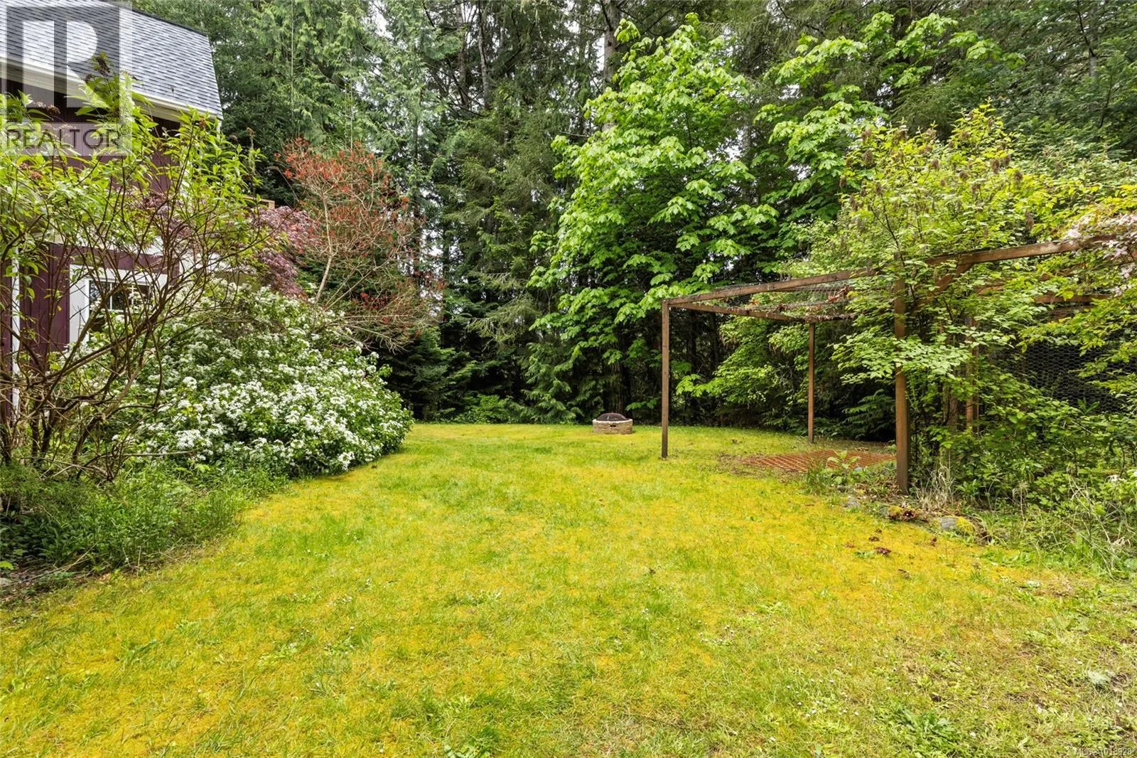 6280 Sooke Rd