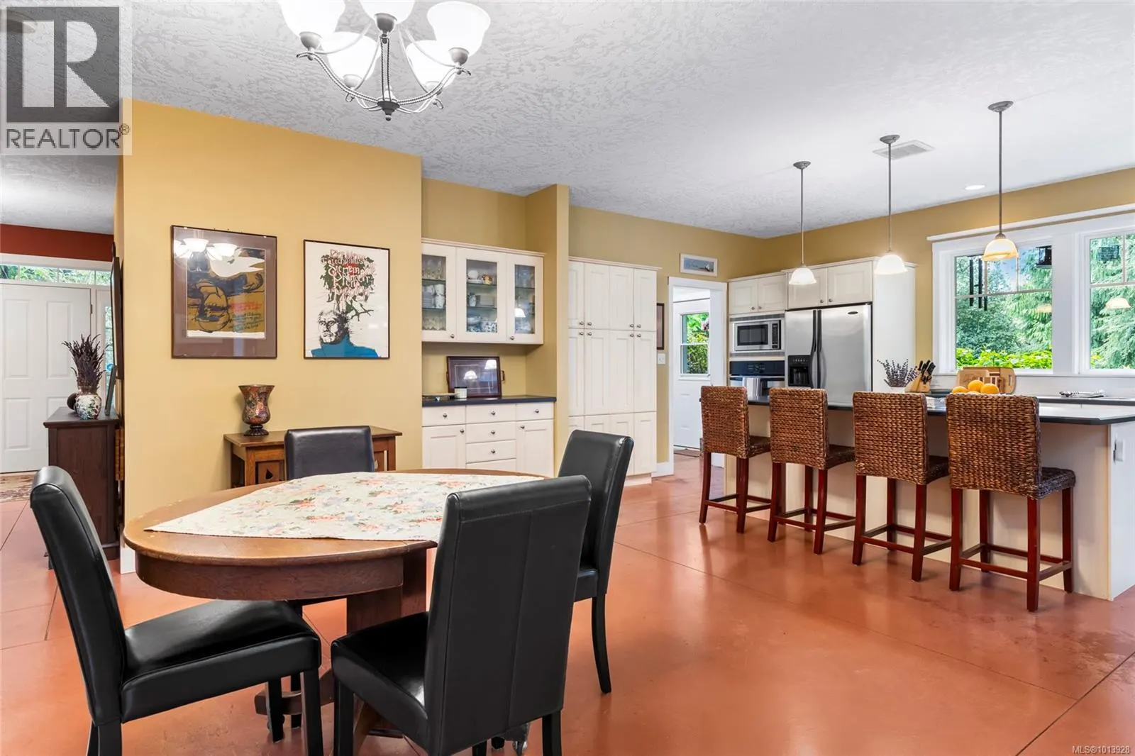 6280 Sooke Rd