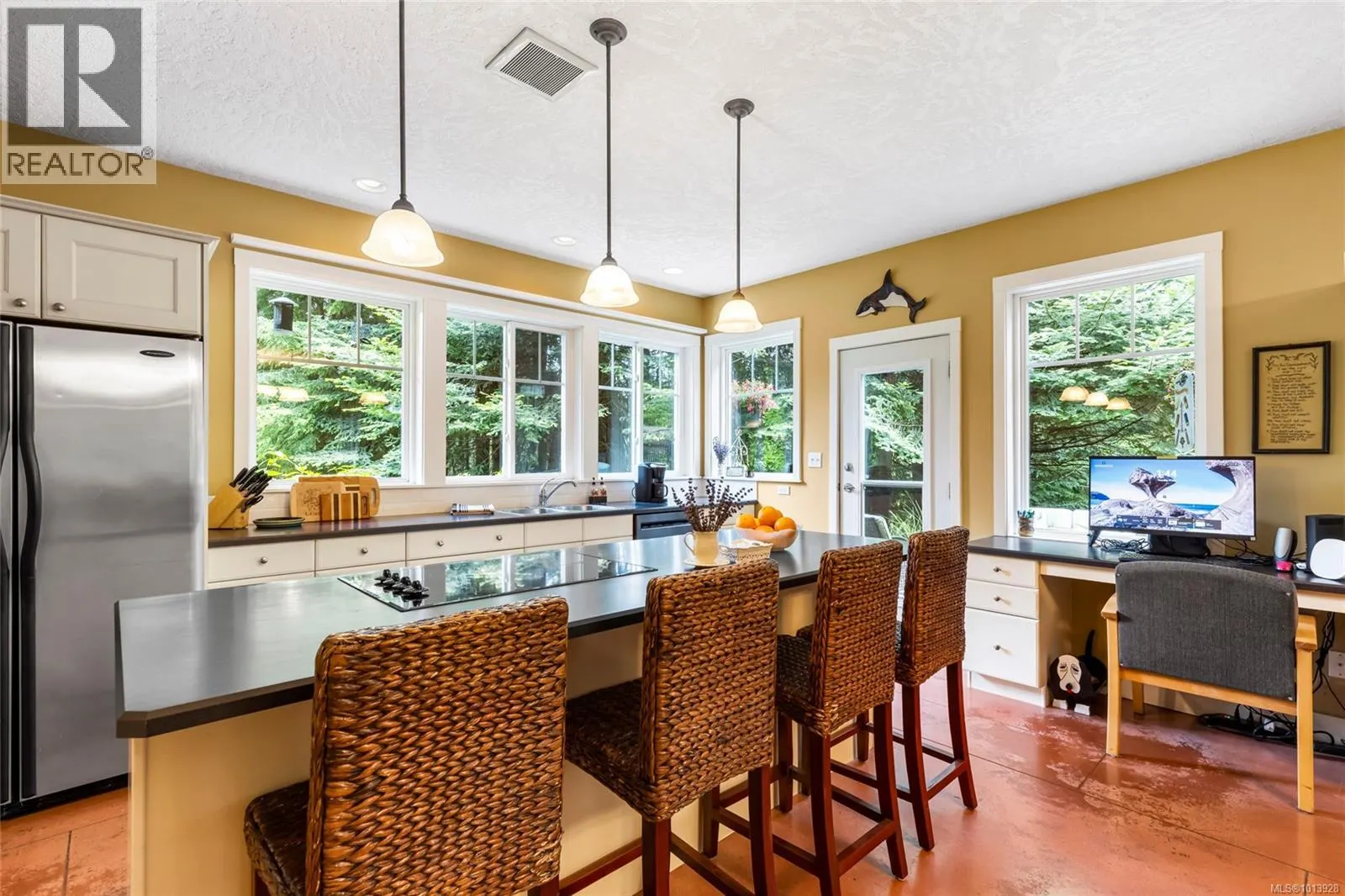 6280 Sooke Rd