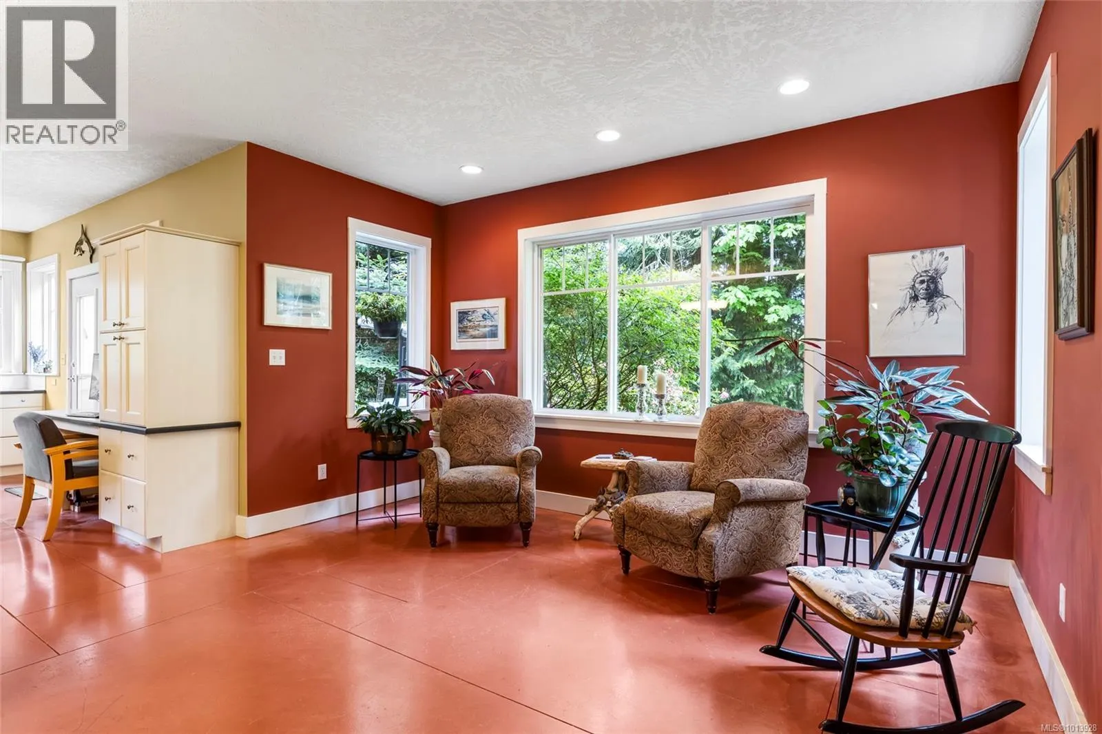 6280 Sooke Rd