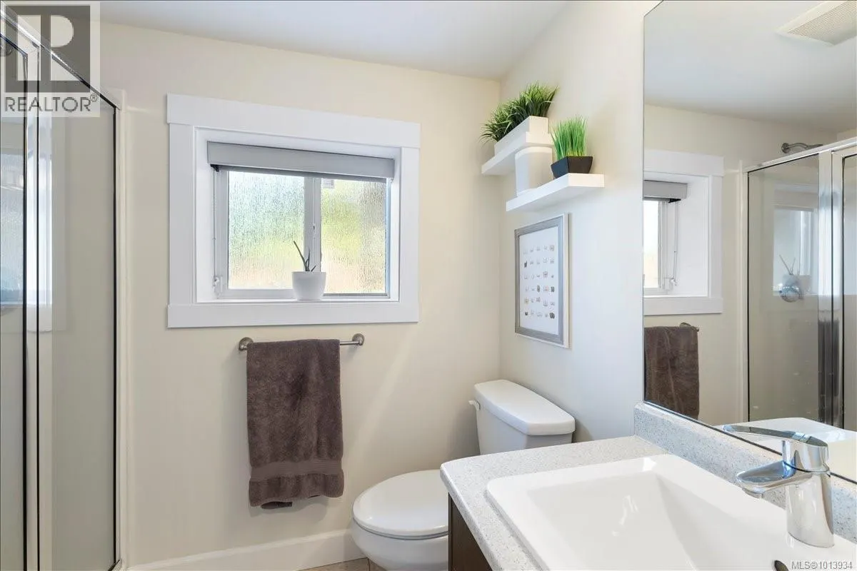 3733 Polaris Dr