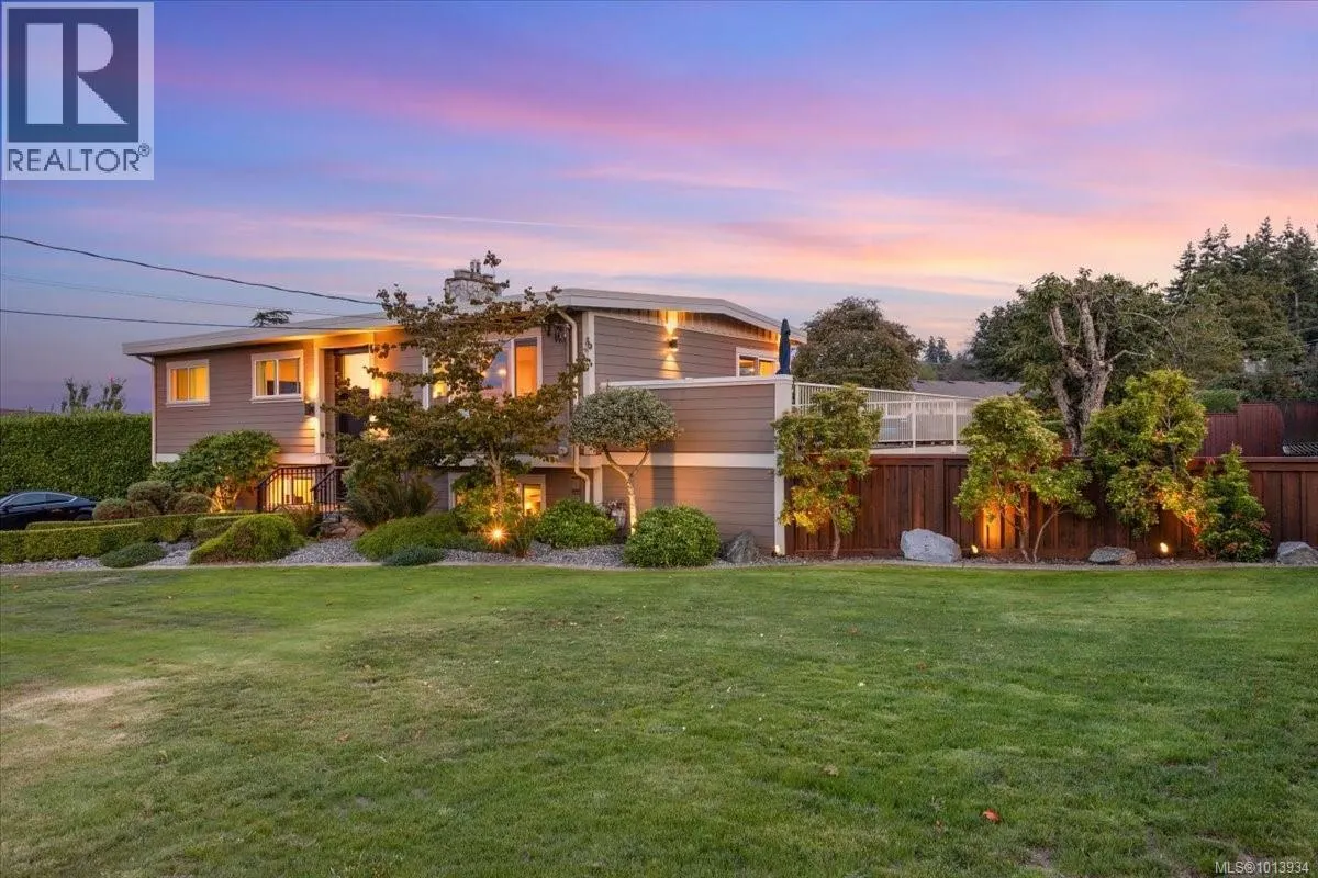 3733 Polaris Dr