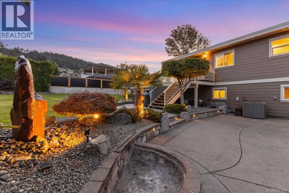 3733 Polaris Dr