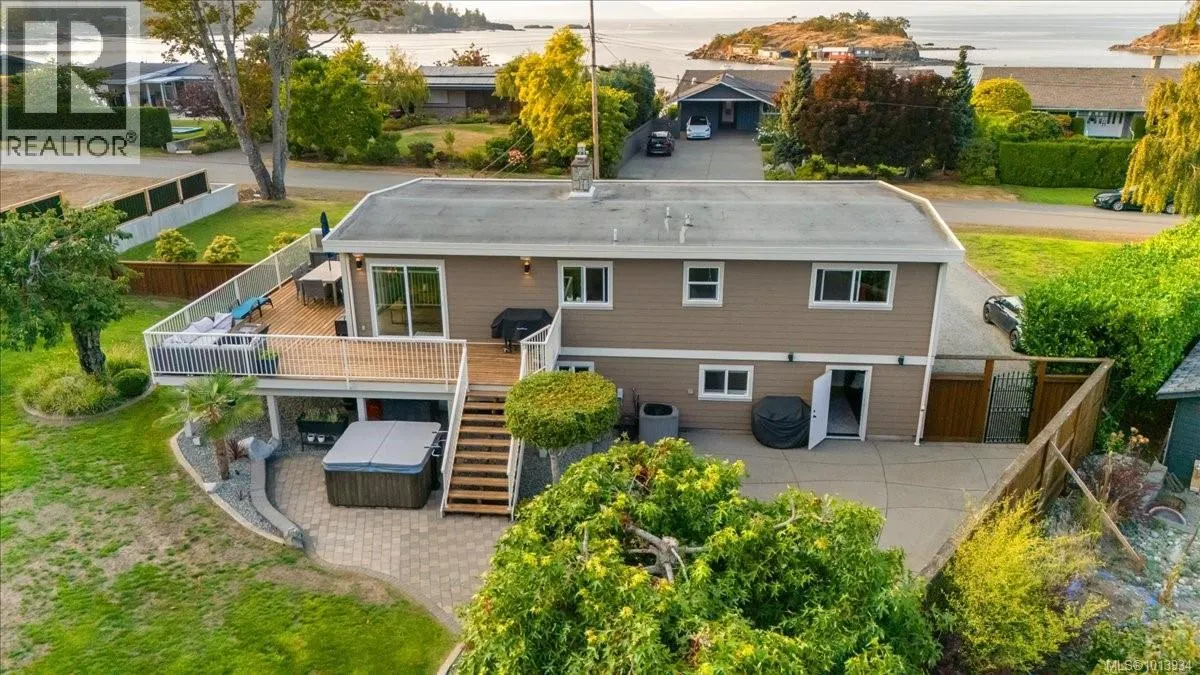 3733 Polaris Dr
