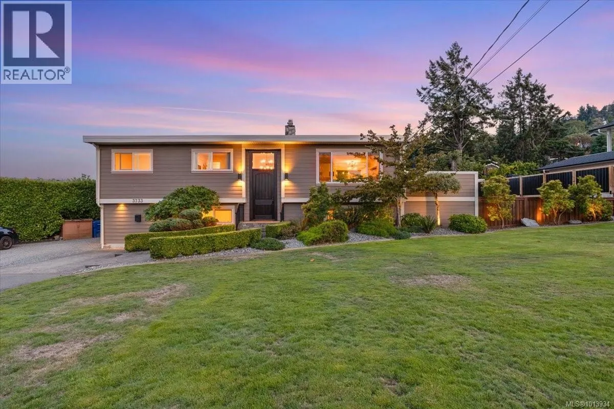 3733 Polaris Dr