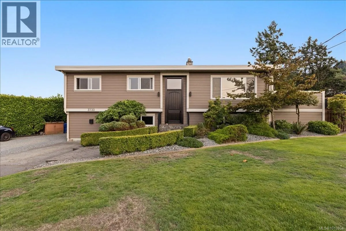 3733 Polaris Dr