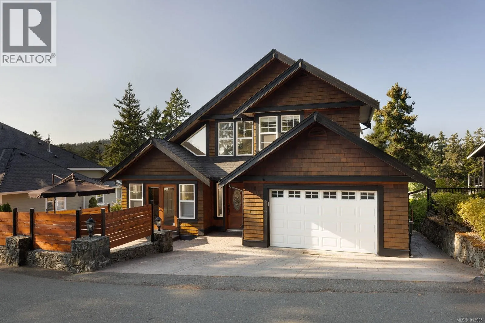 101 Gibraltar Bay Dr