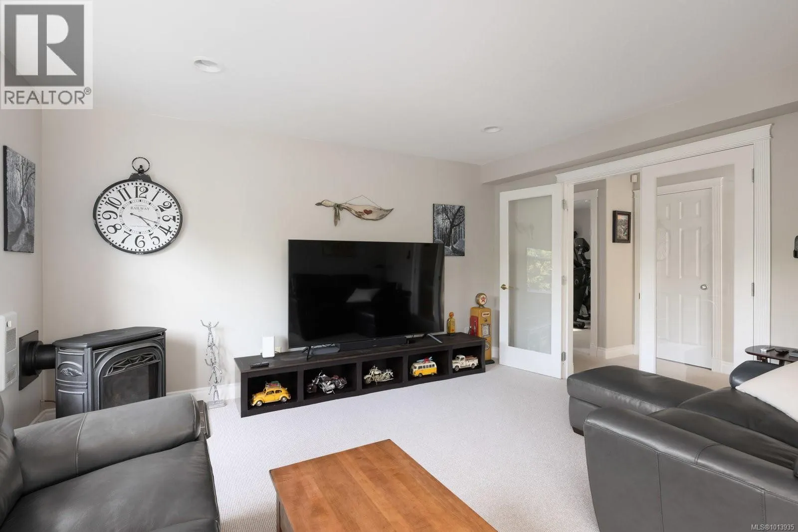 101 Gibraltar Bay Dr