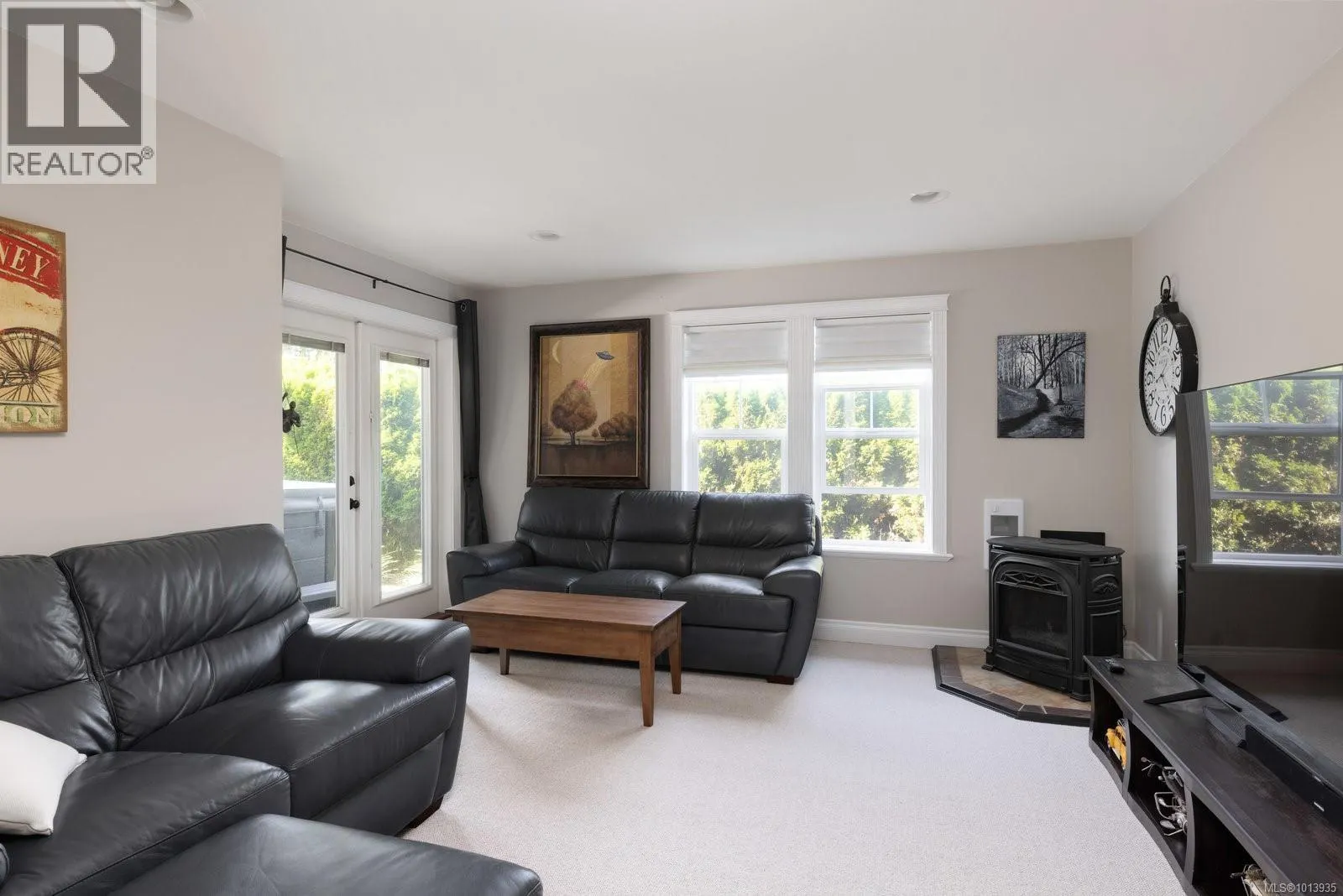 101 Gibraltar Bay Dr