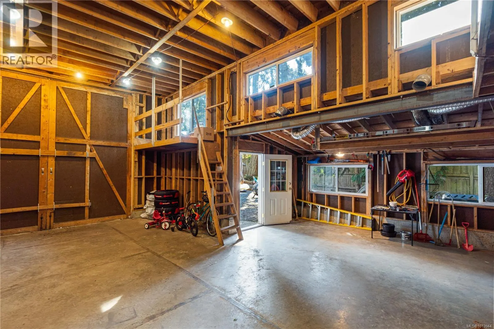 1227 Marina Way