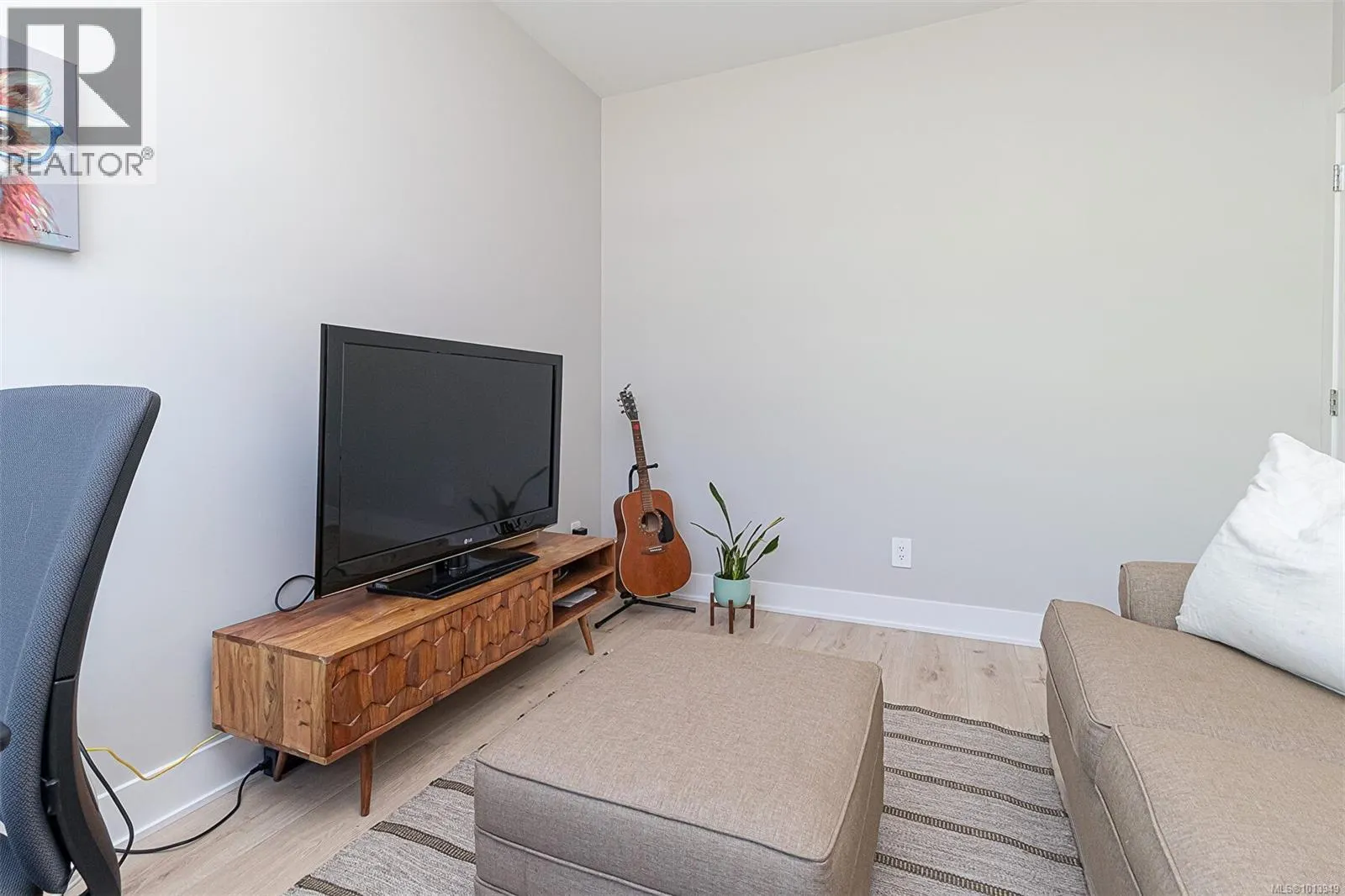 1298 Centauri Dr