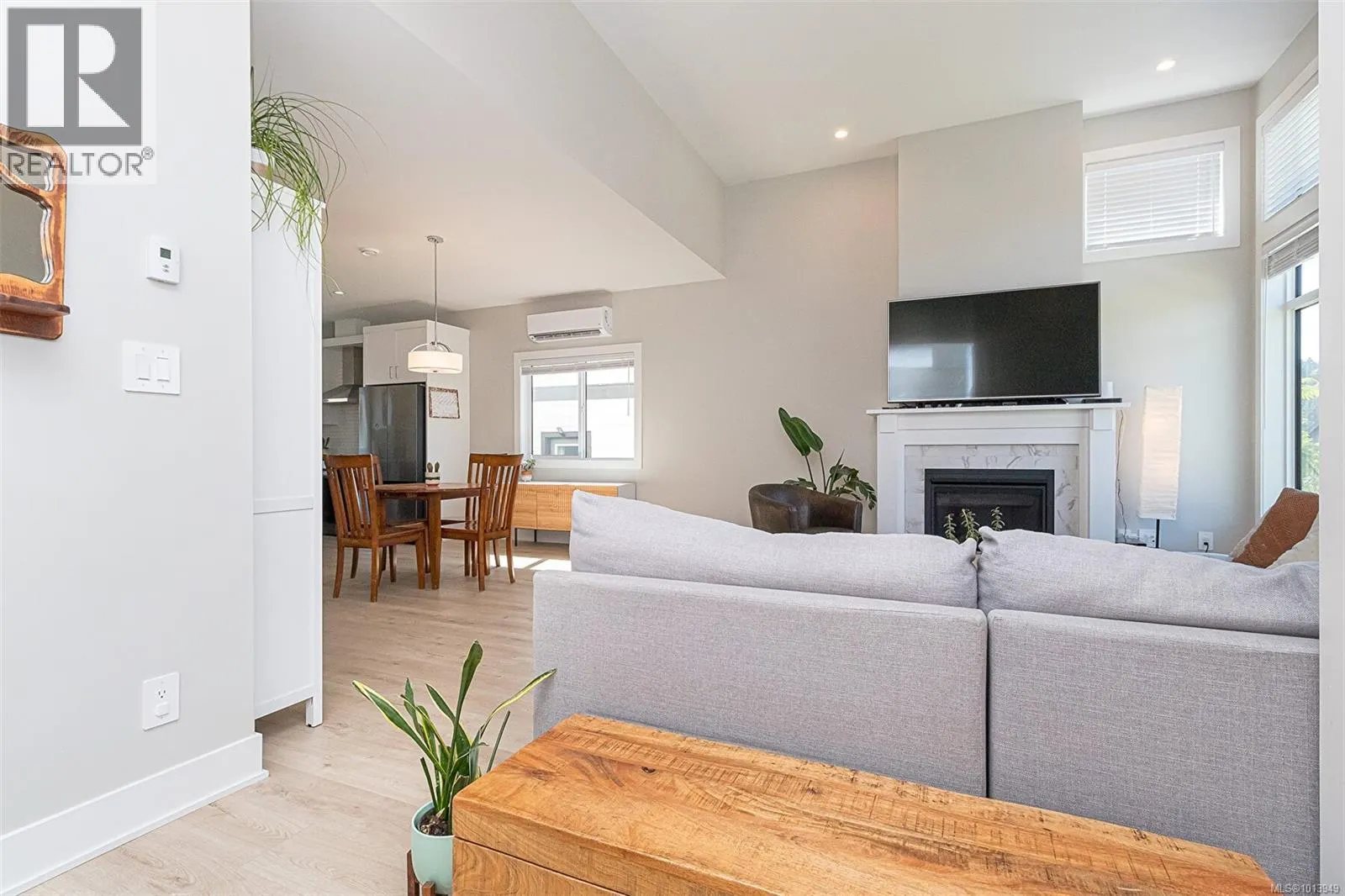1298 Centauri Dr
