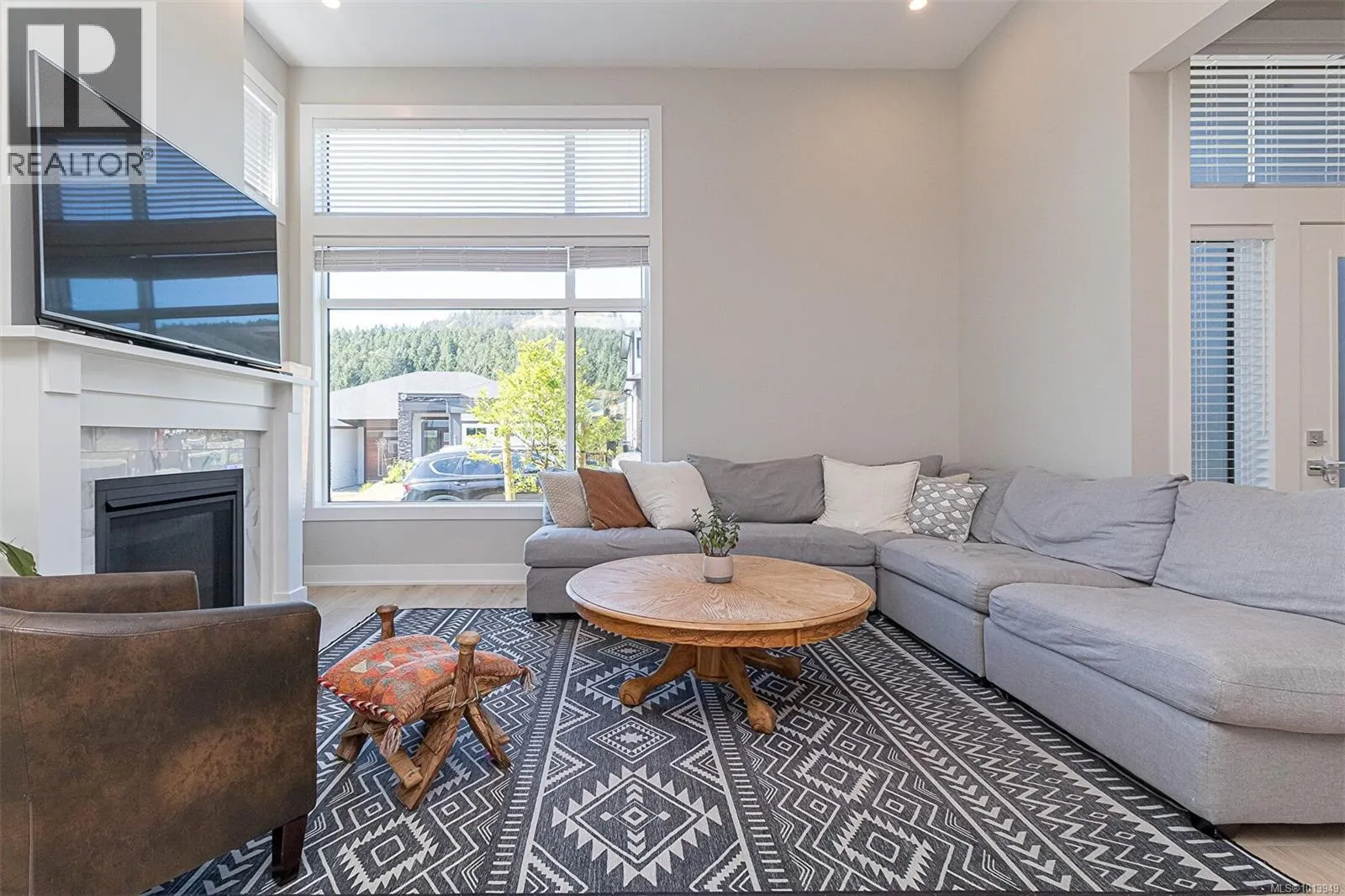 1298 Centauri Dr
