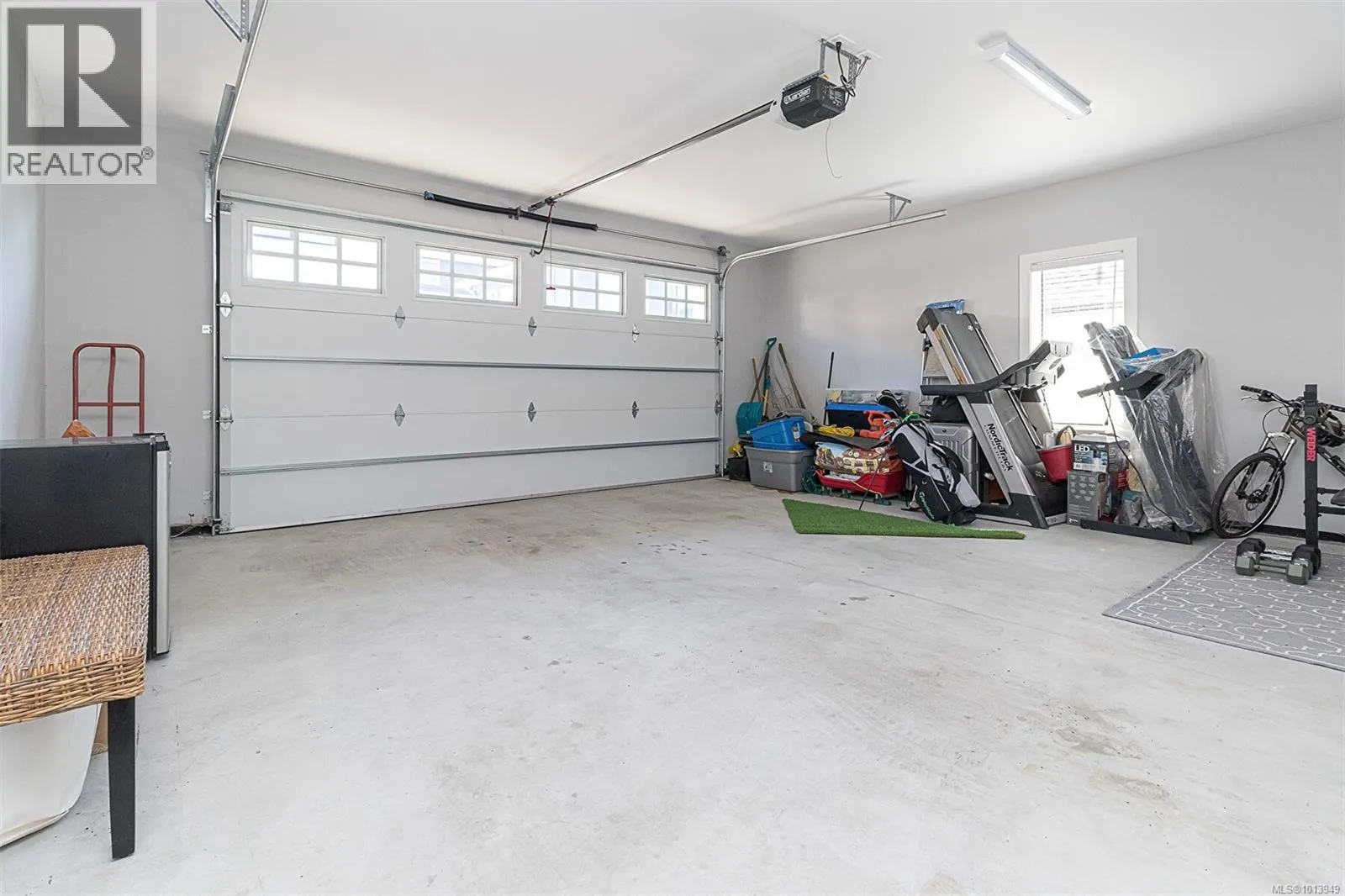 1298 Centauri Dr