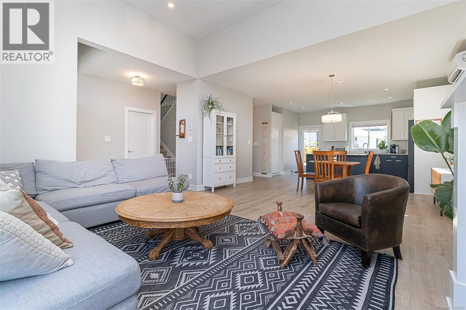 1298 Centauri Dr