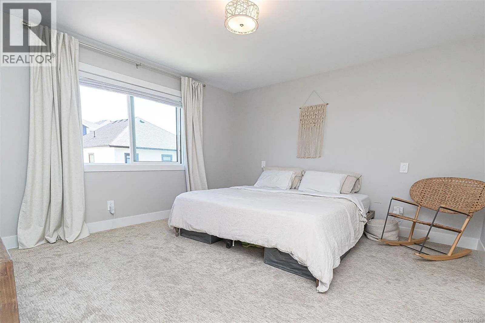 1298 Centauri Dr