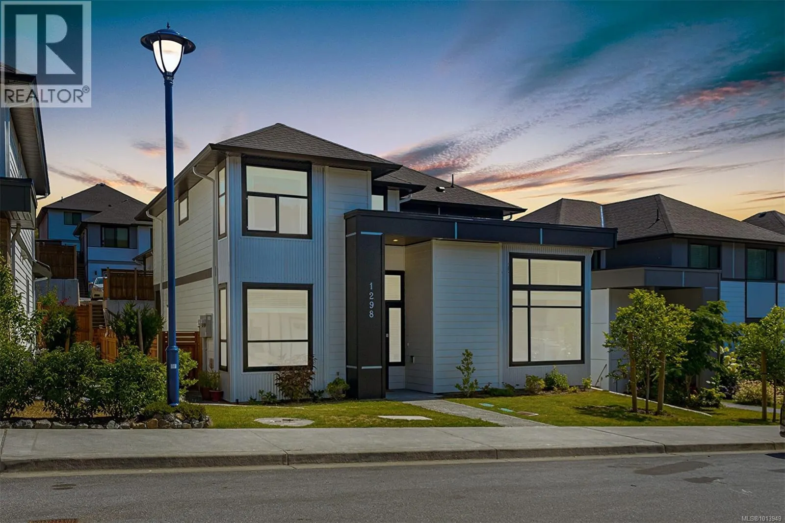 1298 Centauri Dr