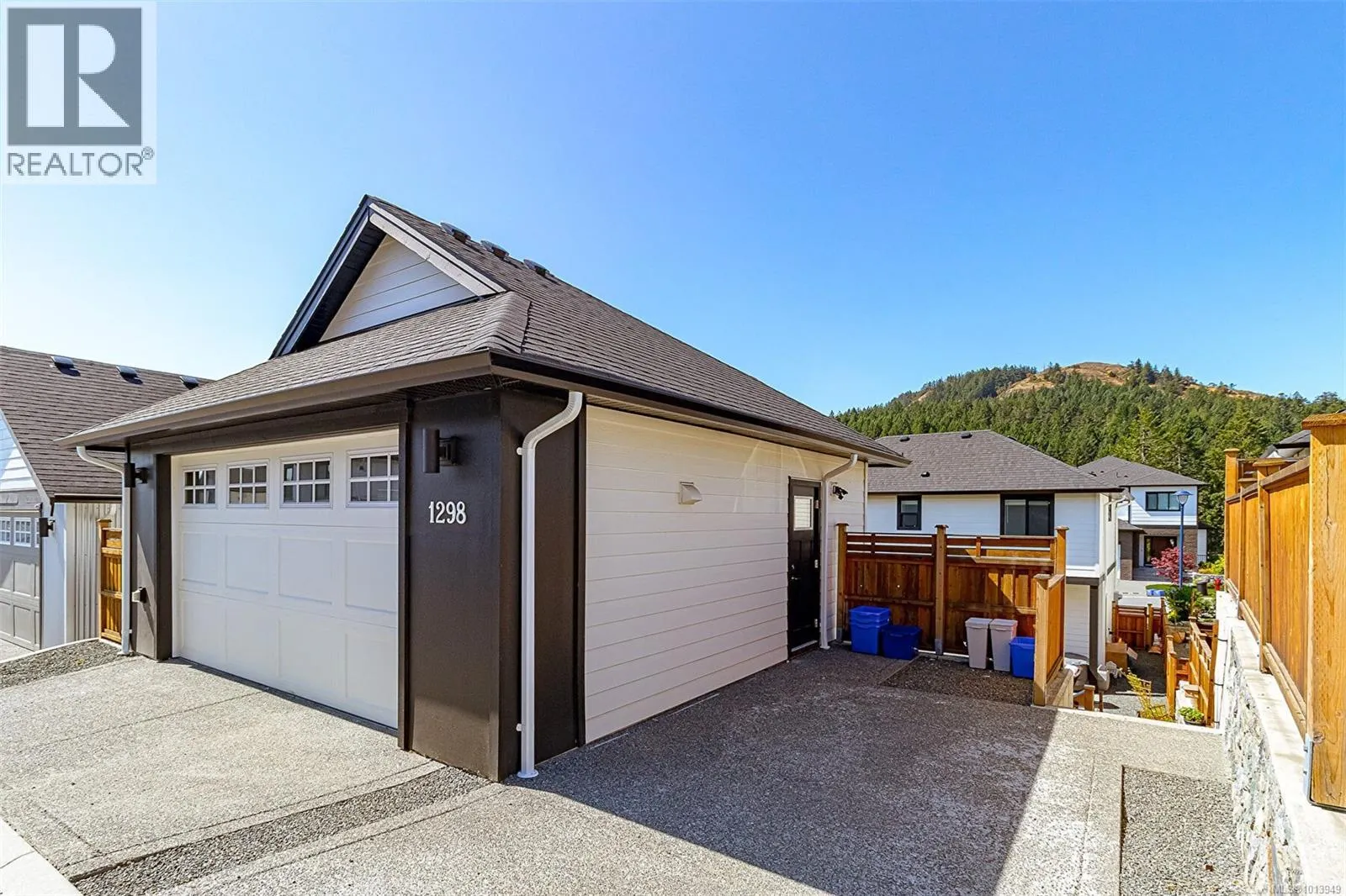 1298 Centauri Dr