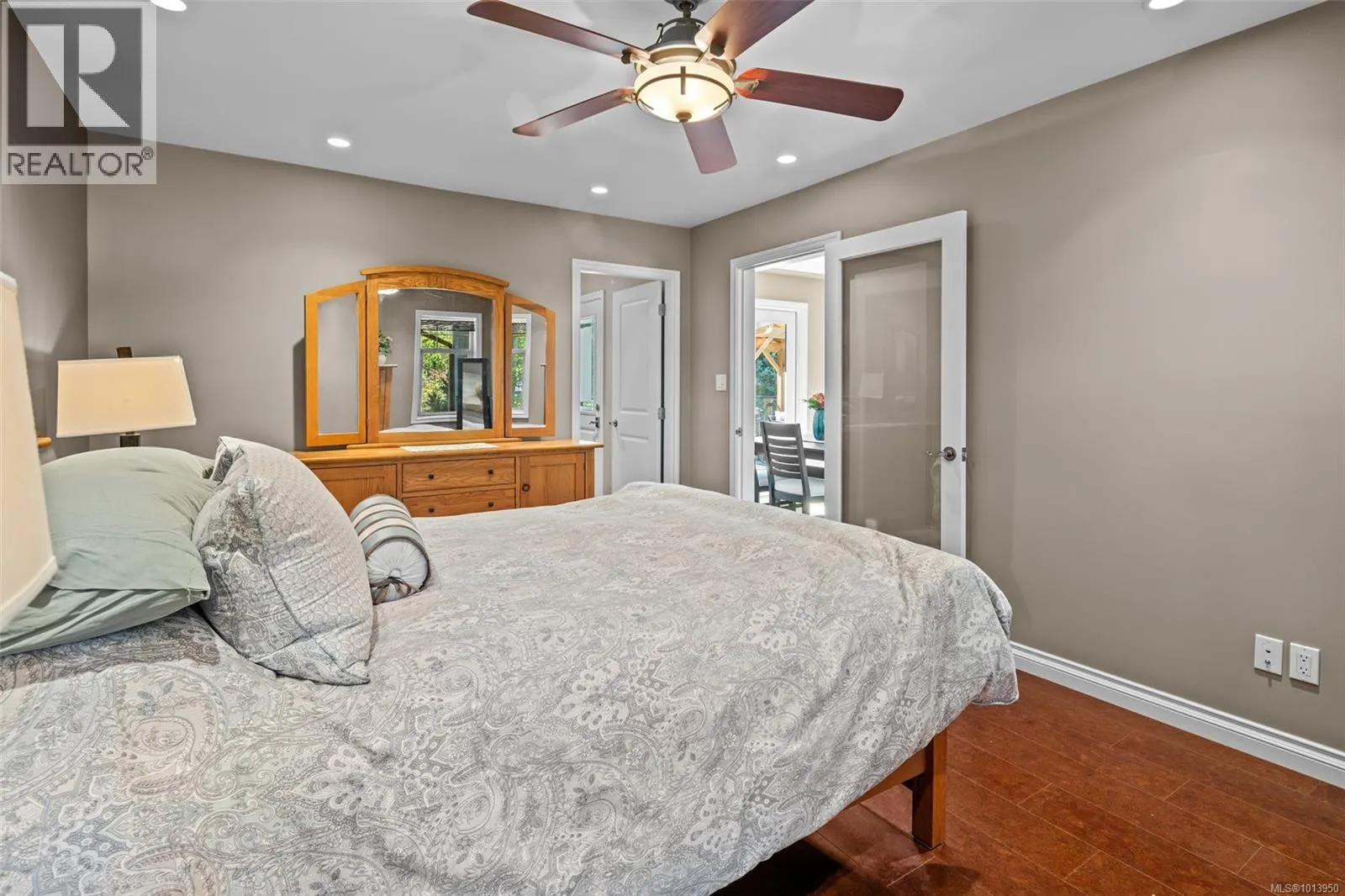 583 Langholme Dr