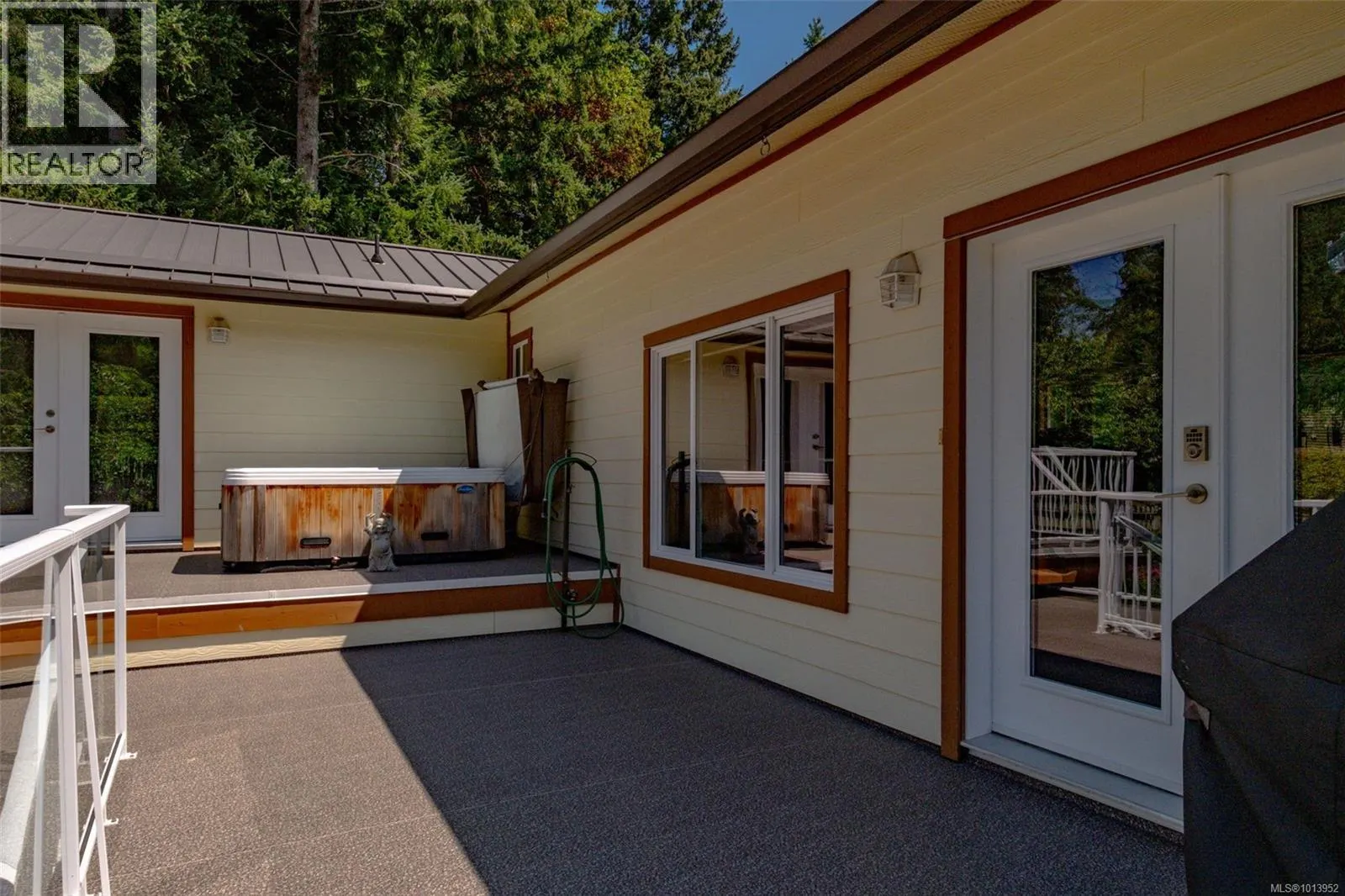 2897 Fuller Lake Rd