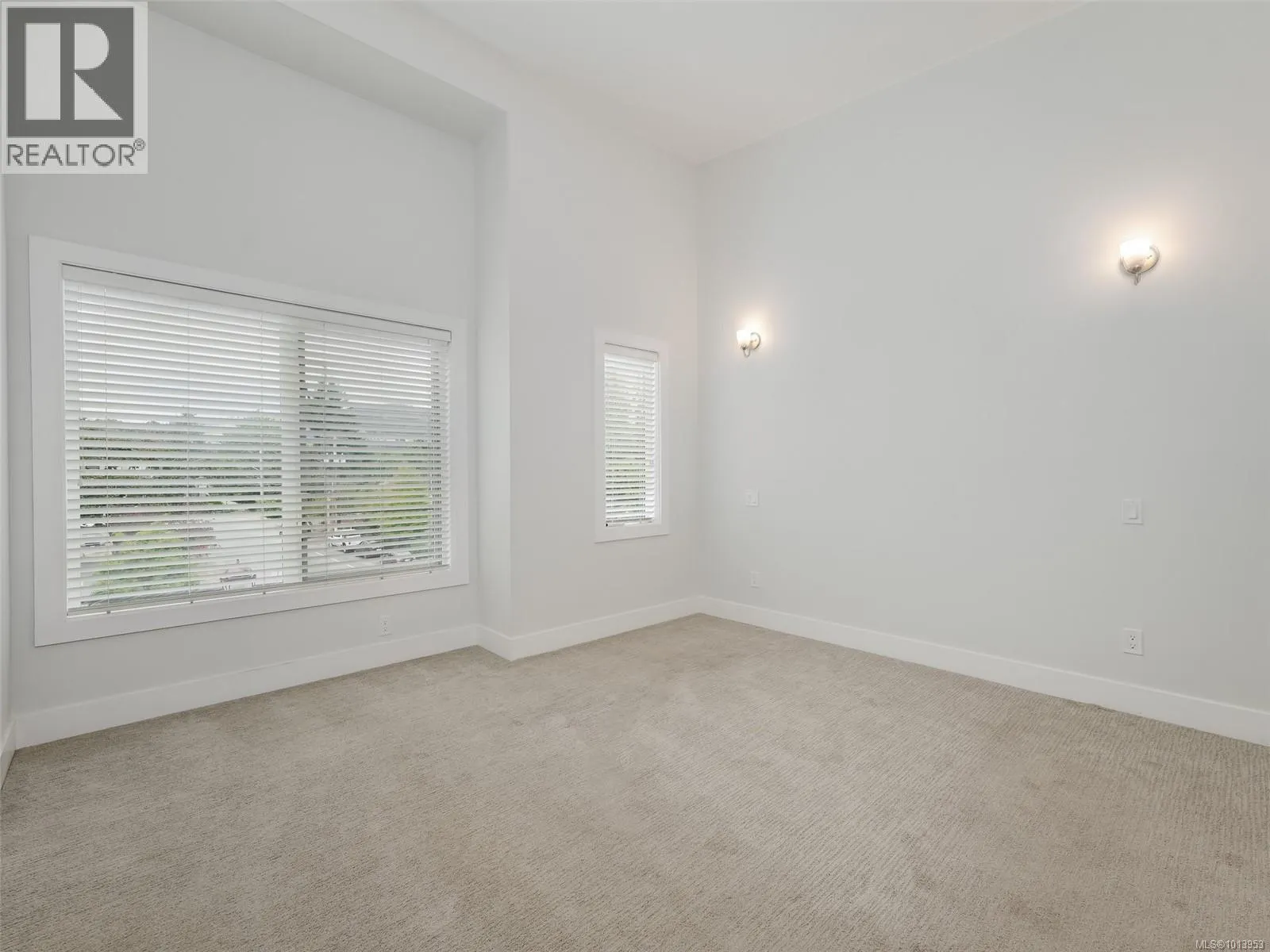 101 2821 Jacklin Rd
