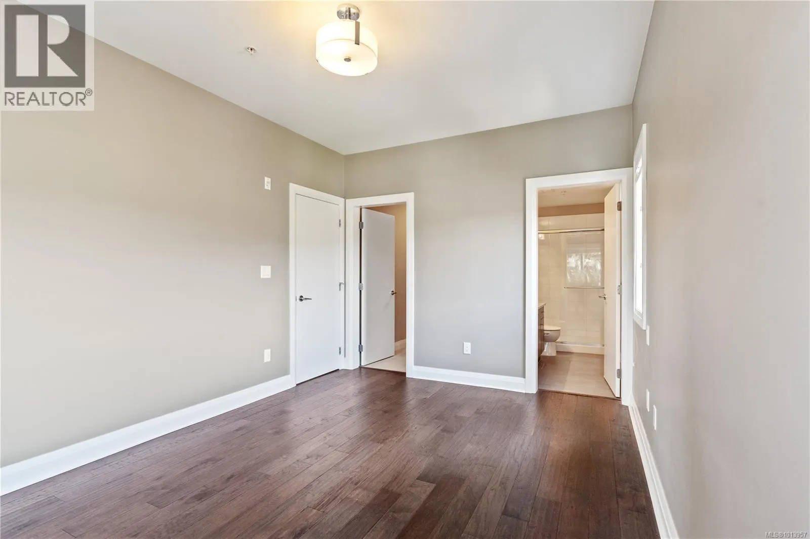 101 1145 Sikorsky Rd