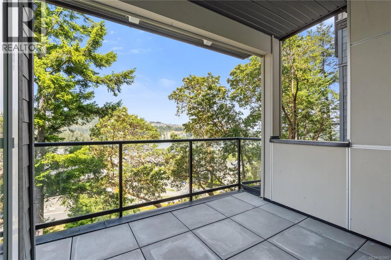 101 1145 Sikorsky Rd