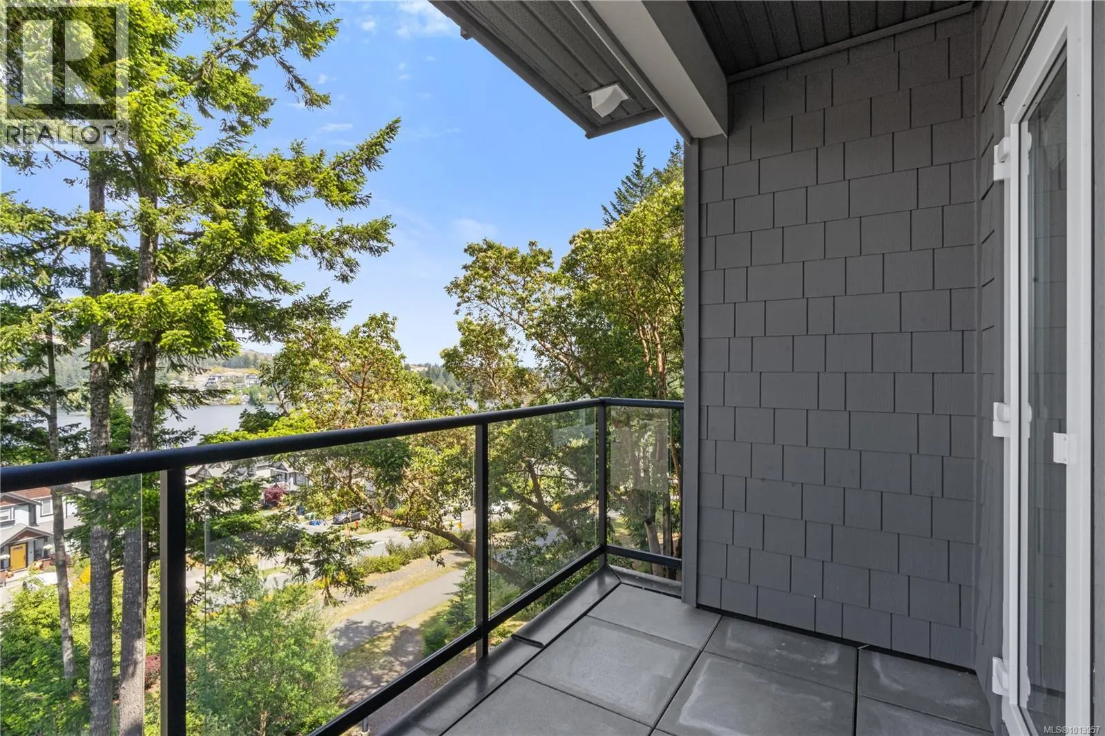 101 1145 Sikorsky Rd