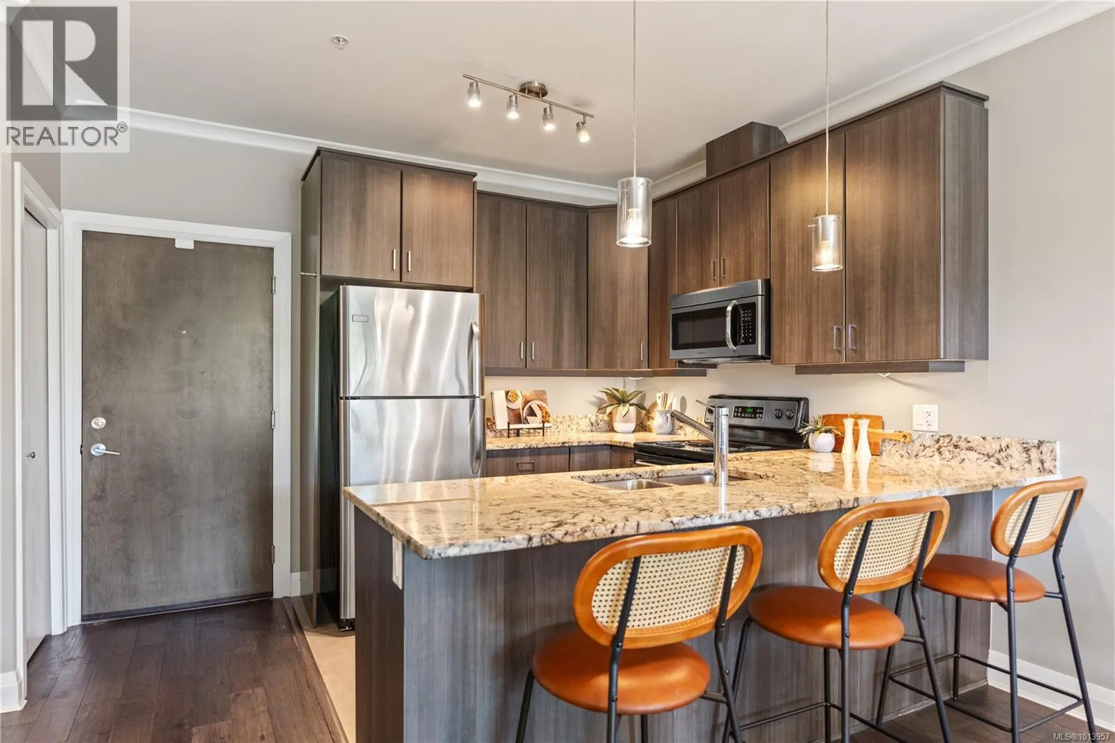 101 1145 Sikorsky Rd
