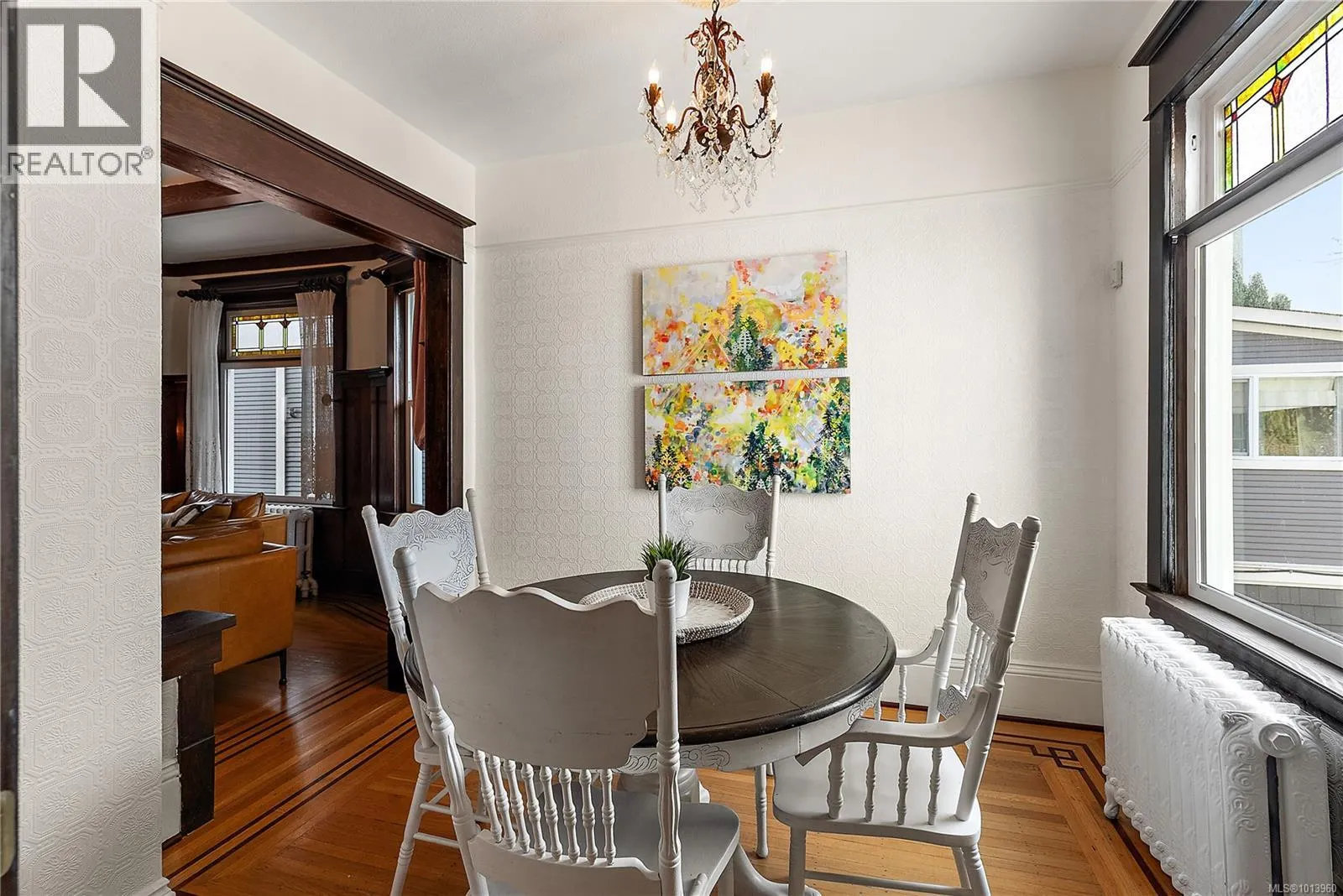 329 Simcoe St