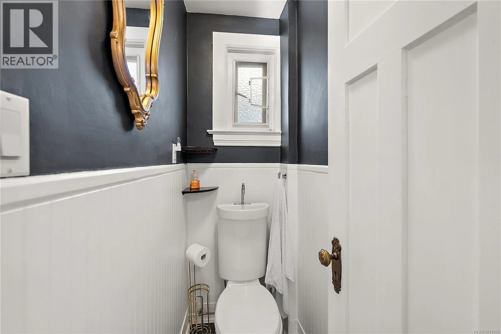 329 Simcoe St