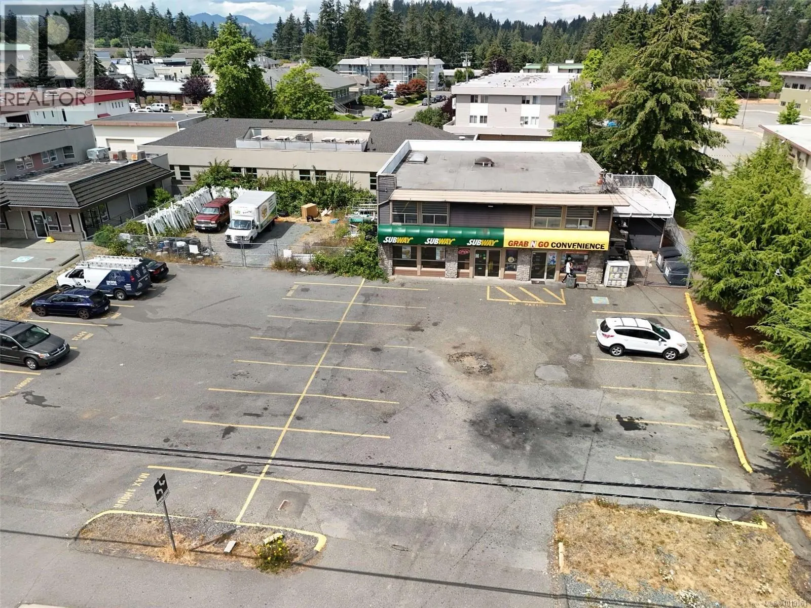 4146 Departure Bay Rd