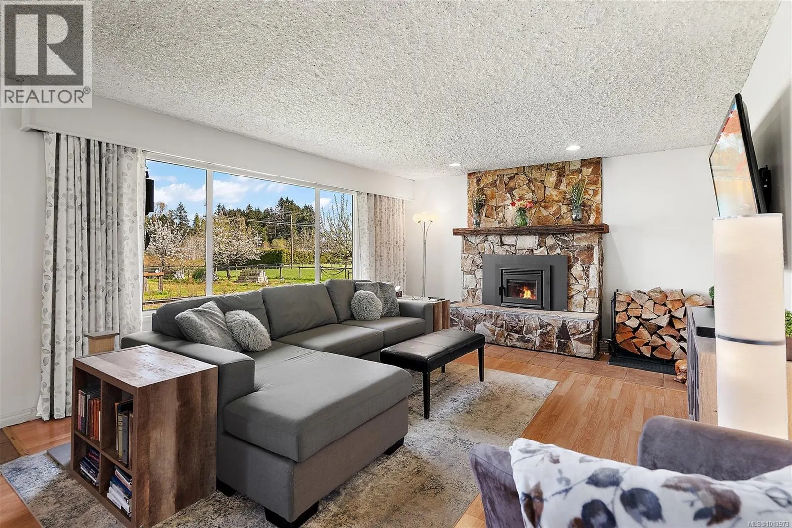 3574 Cowichan Lake Rd