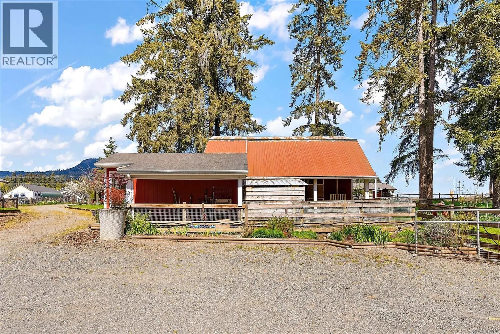 3574 Cowichan Lake Rd