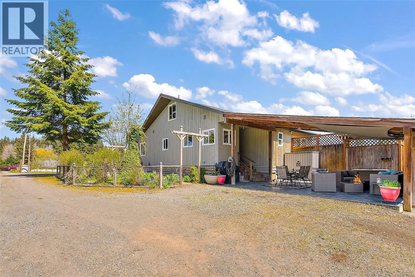 3574 Cowichan Lake Rd
