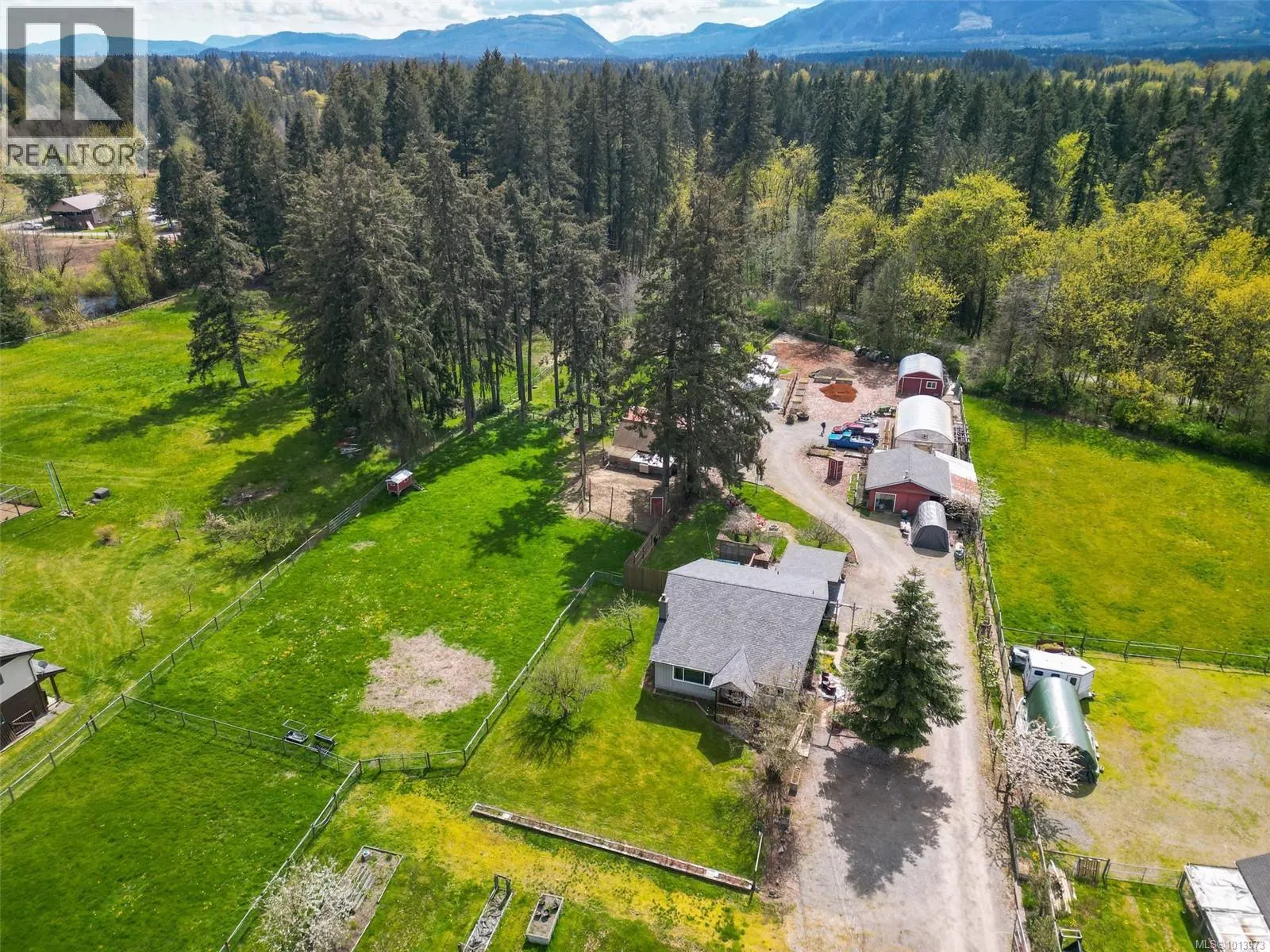 3574 Cowichan Lake Rd