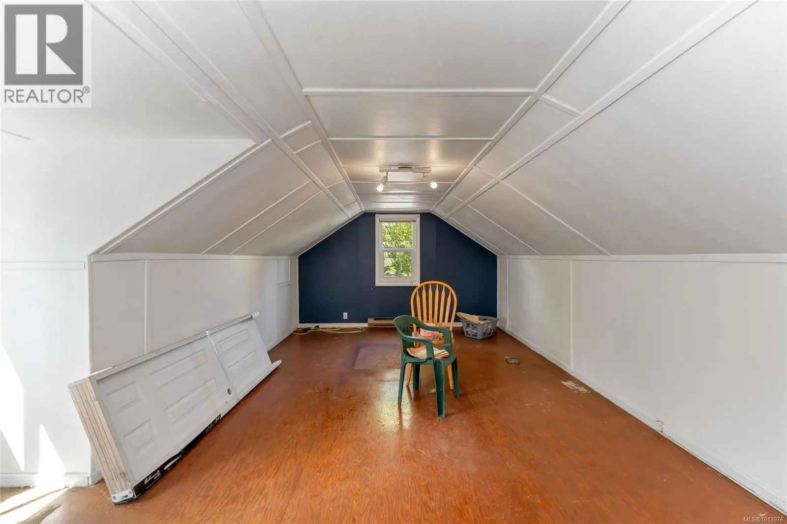 753 Sayward Rd
