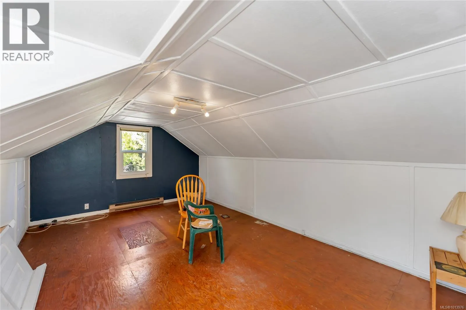 753 Sayward Rd
