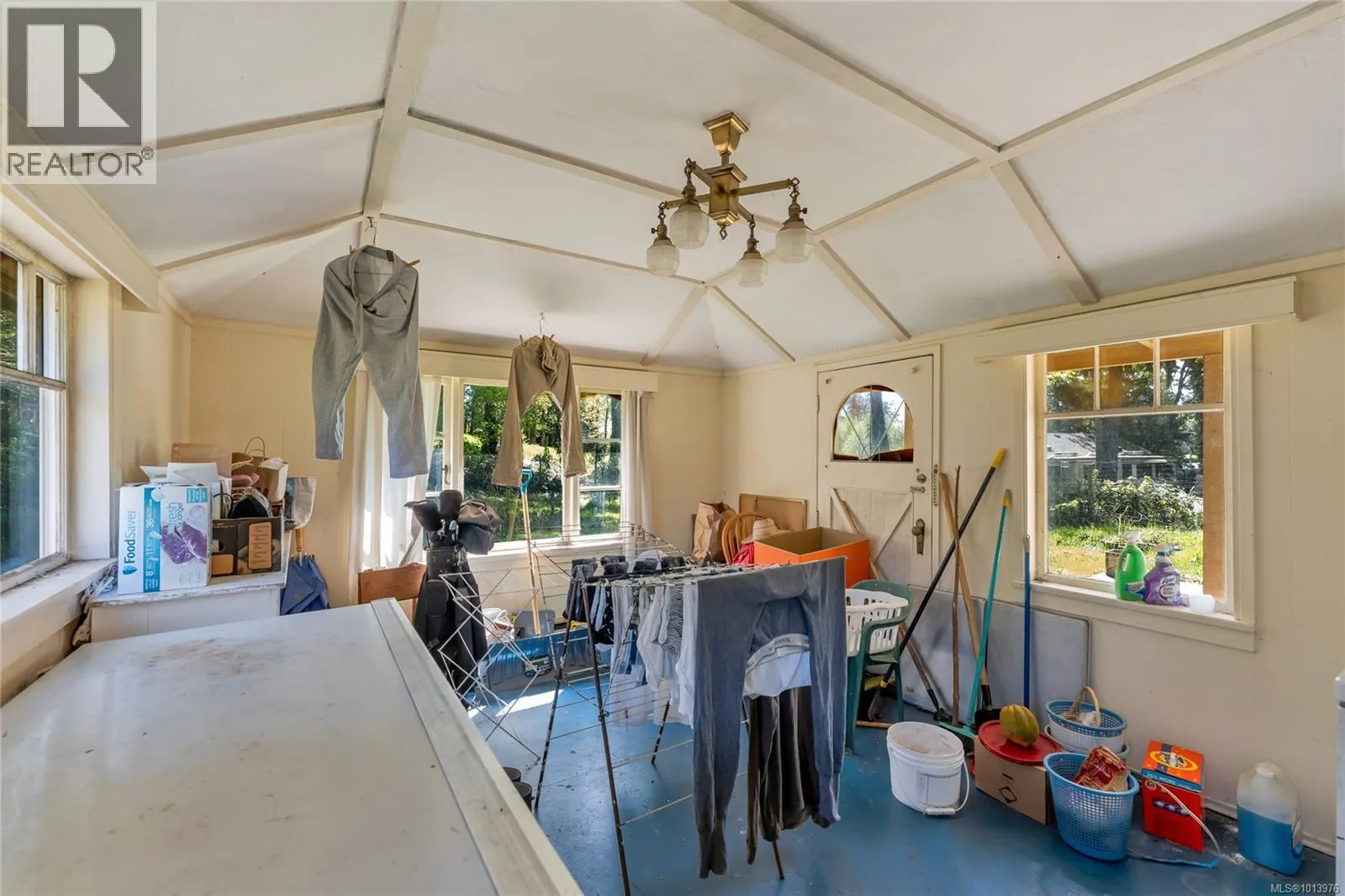 753 Sayward Rd