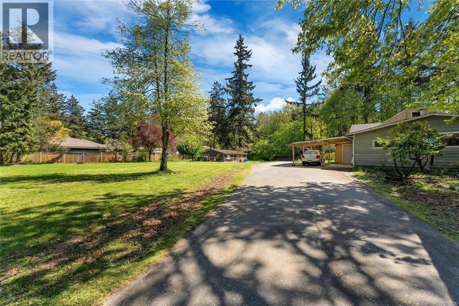 753 Sayward Rd