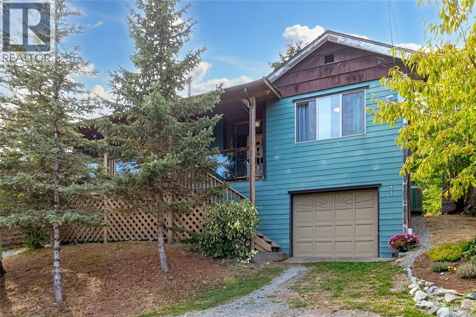 6142 Lakeview Dr