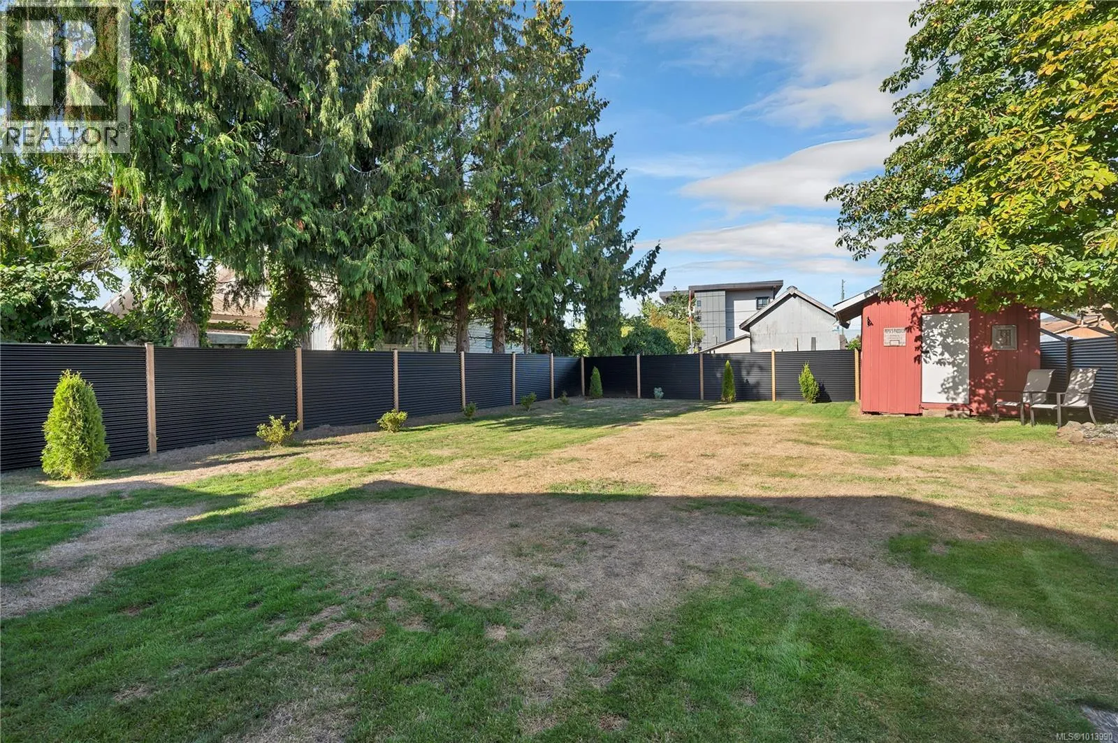 2237 Eardley Rd