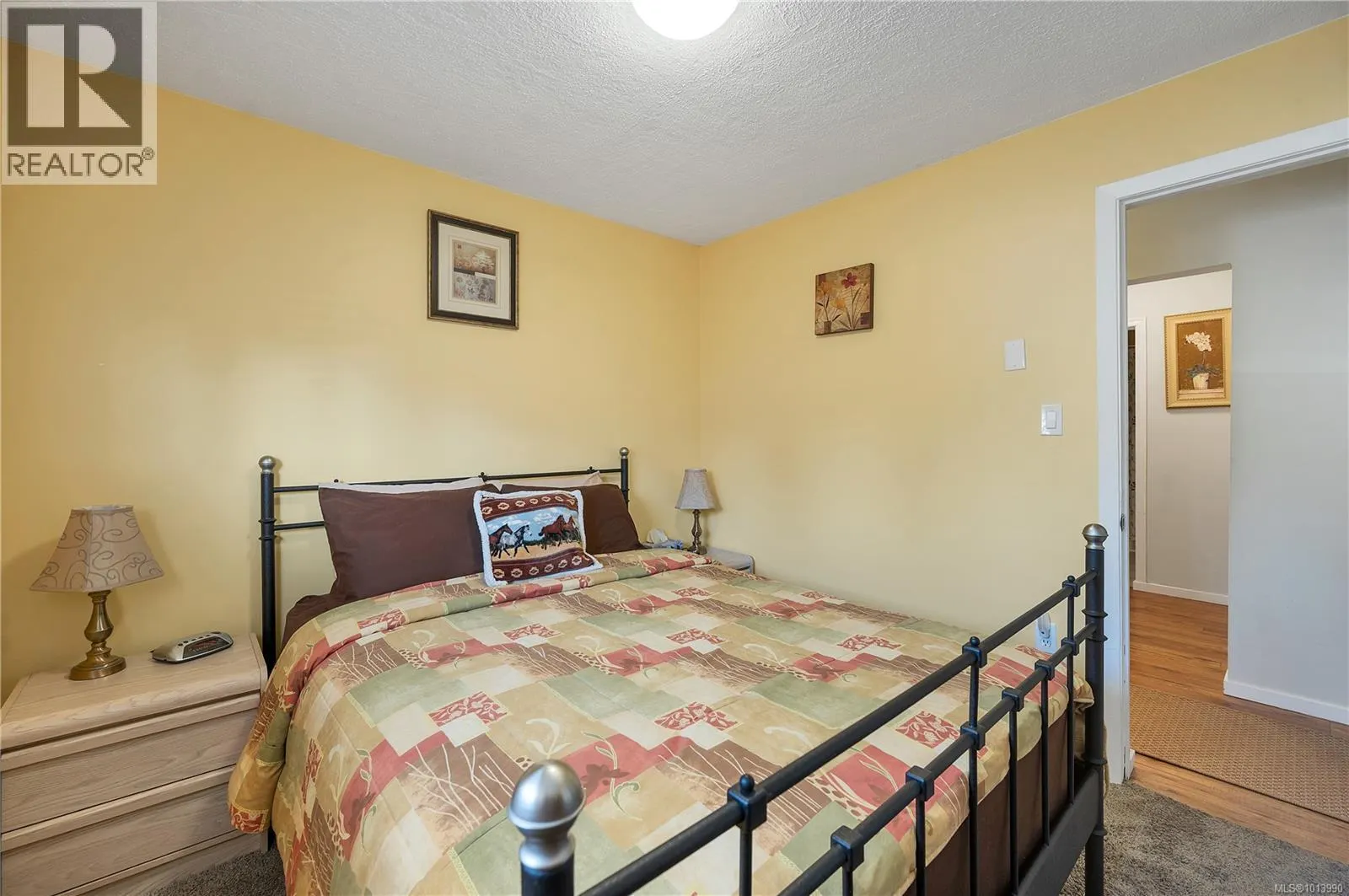 2237 Eardley Rd