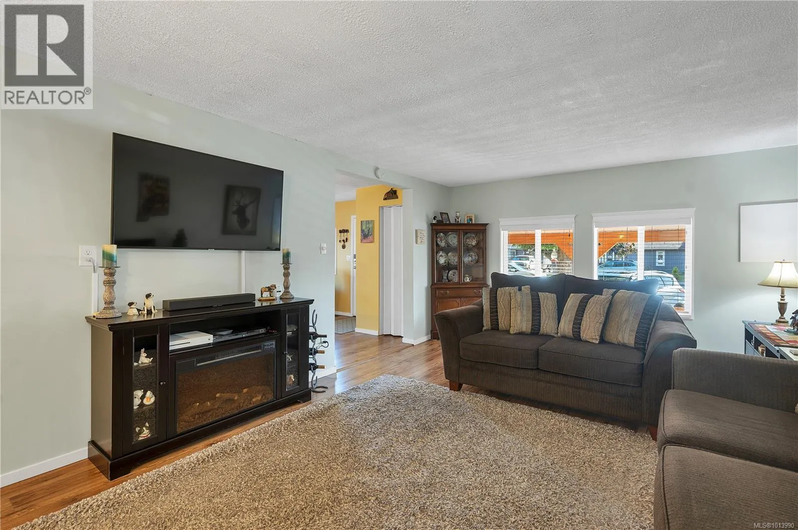 2237 Eardley Rd