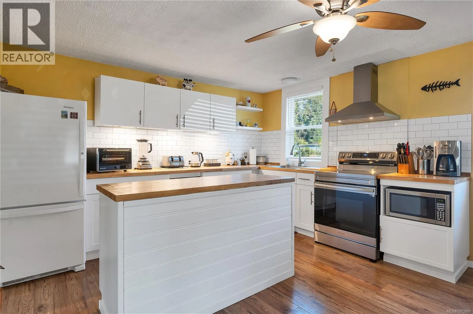 2237 Eardley Rd