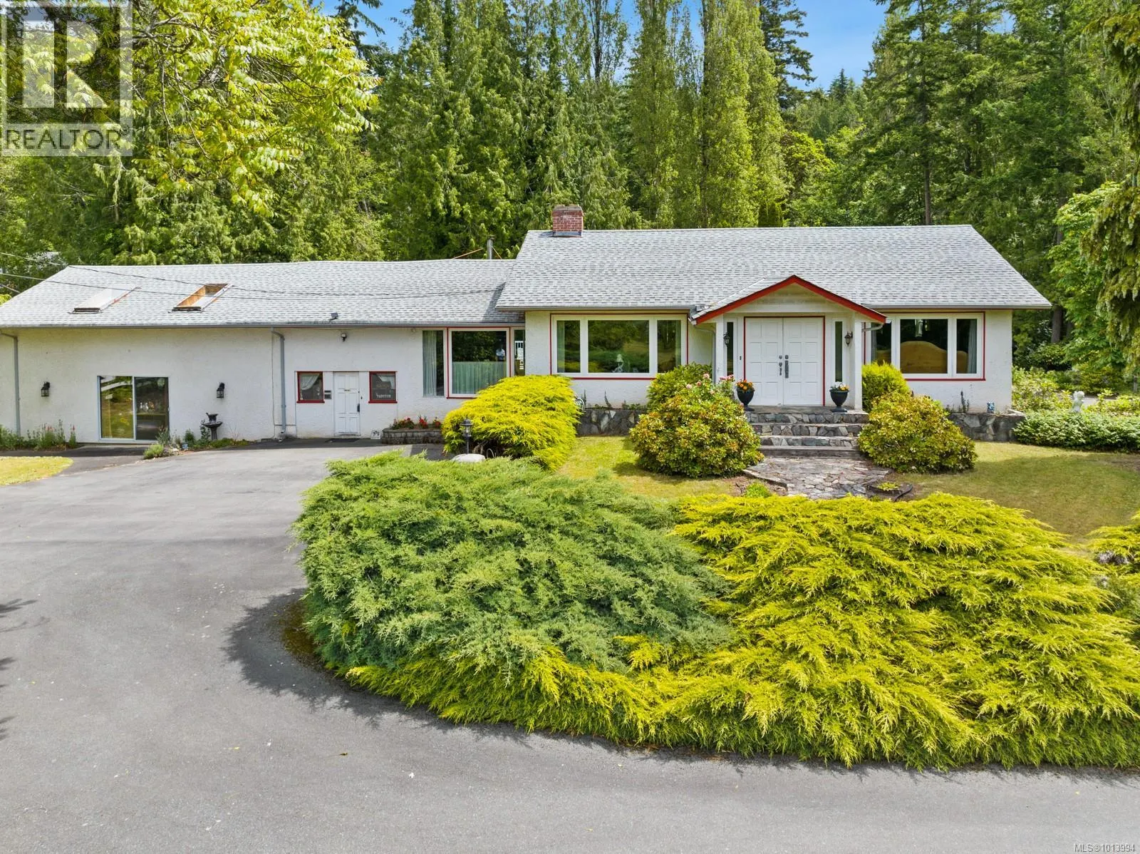 3367 Trans Canada Hwy