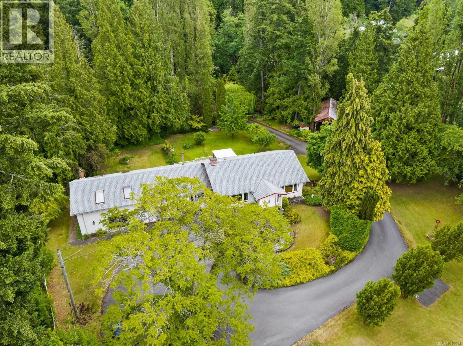 3367 Trans Canada Hwy