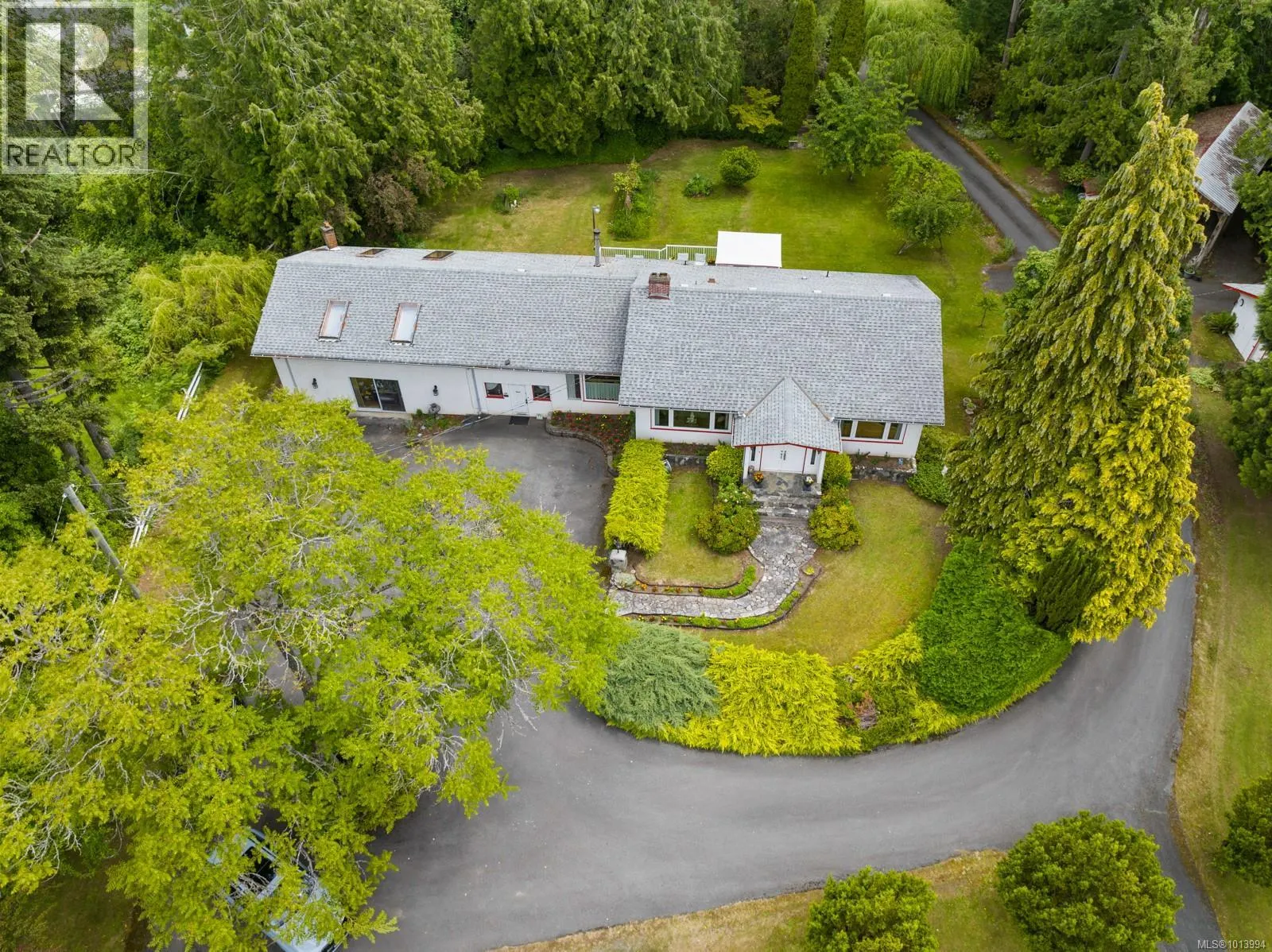 3367 Trans Canada Hwy
