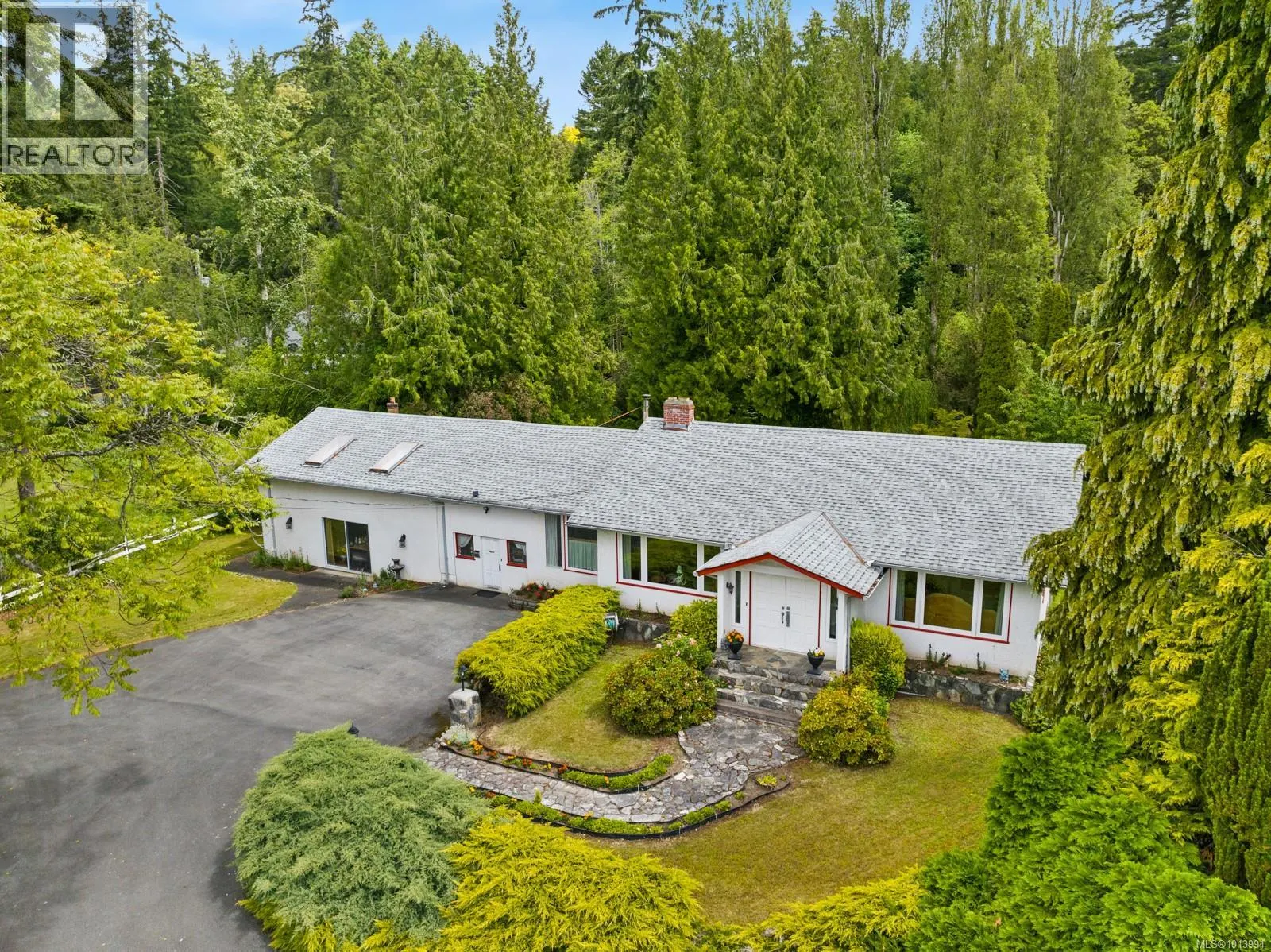 3367 Trans Canada Hwy